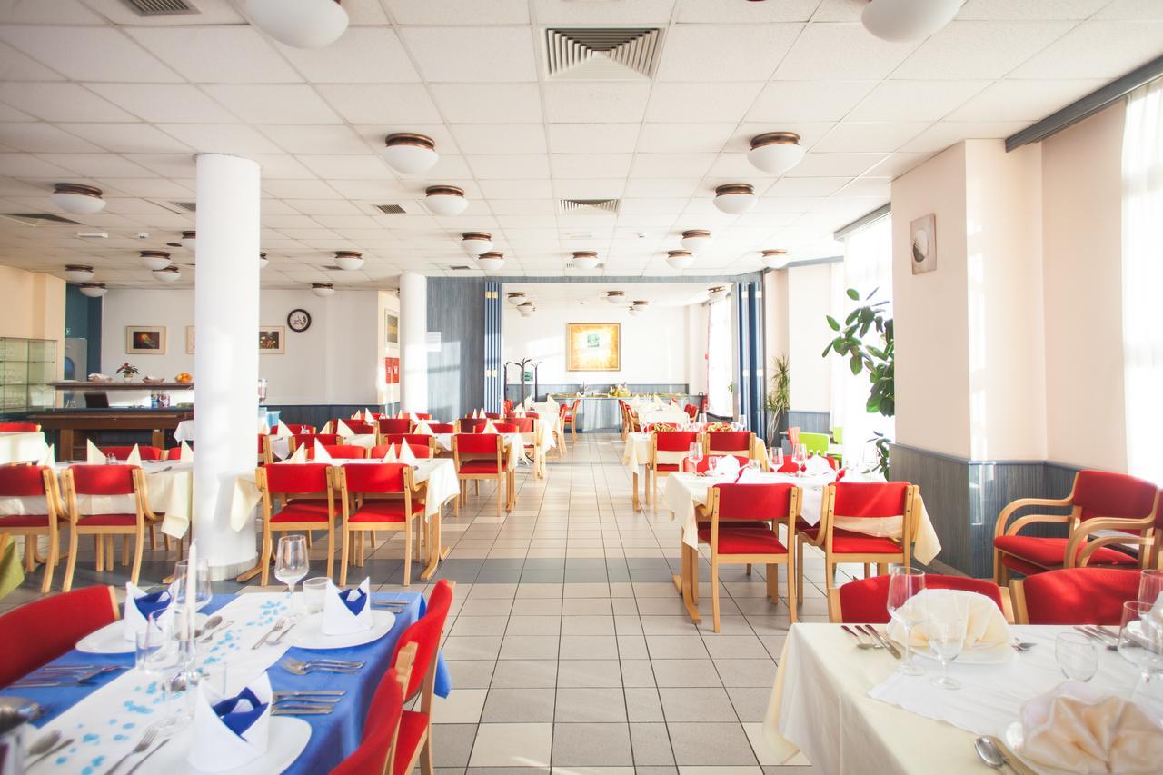 Hotel Dravograd Exterior photo